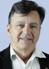 Foto oficial de Dr. César Grazzia