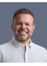 Foto oficial de Léo Loureiro