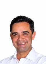 Foto oficial de Léo Camargo
